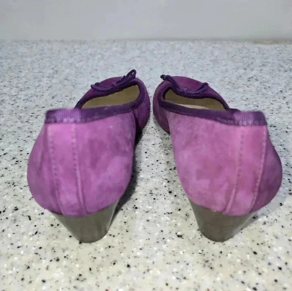 Tory Burch Suede Wedges in Plum Size 8.5 - Picture 3 of 7